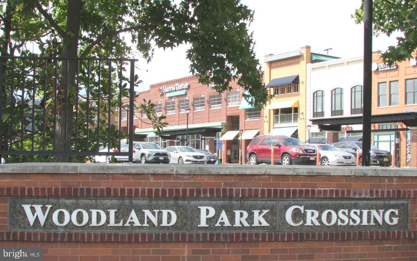 12945 Centre Park Circle, Unit 403 Herndon, VA 20171 - Photo 23 of 23 a street sign on a pole