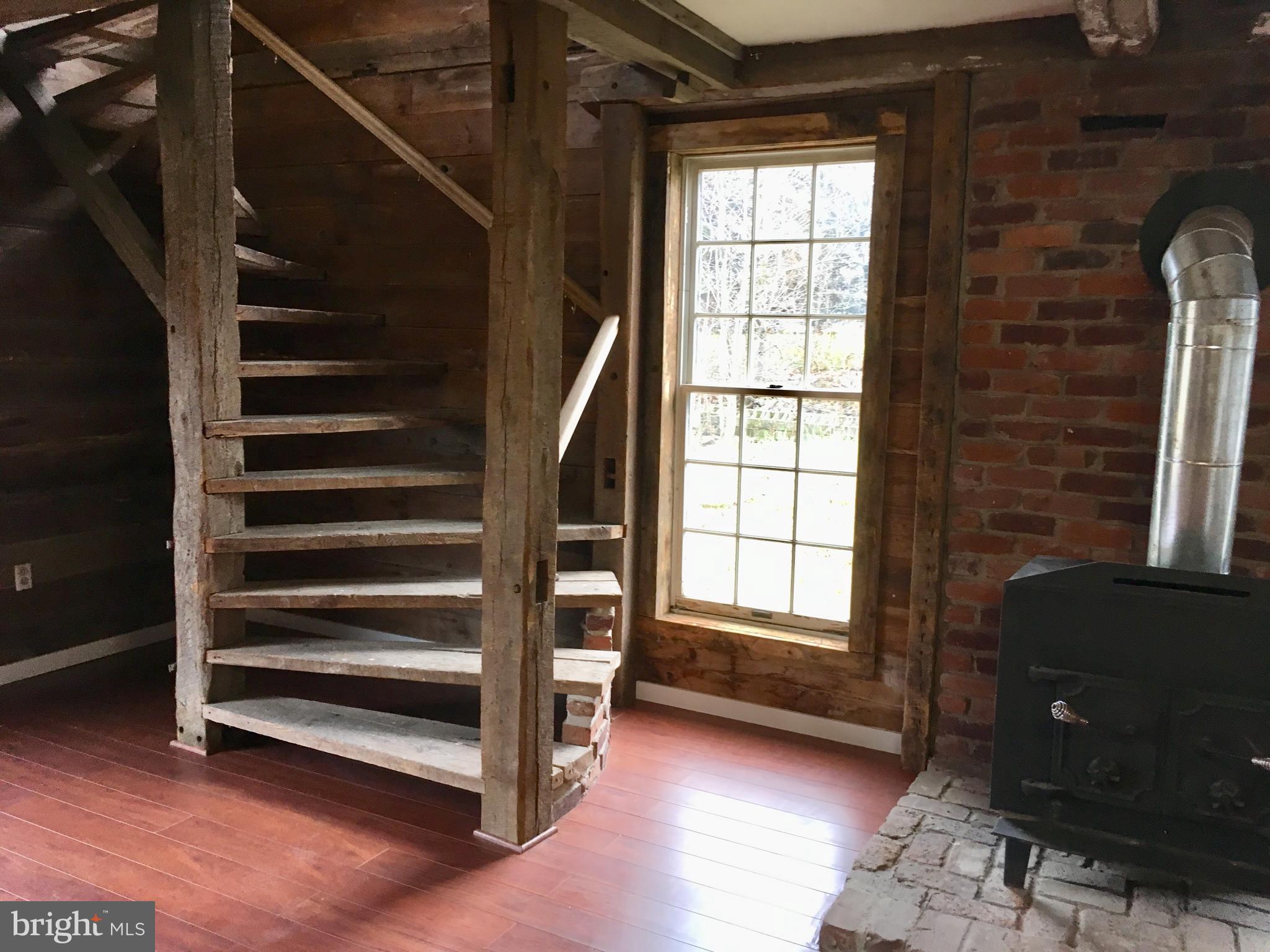 332 Home Road Abbottstown, PA 17301 - Photo 3 of 12 Gallery Image 3