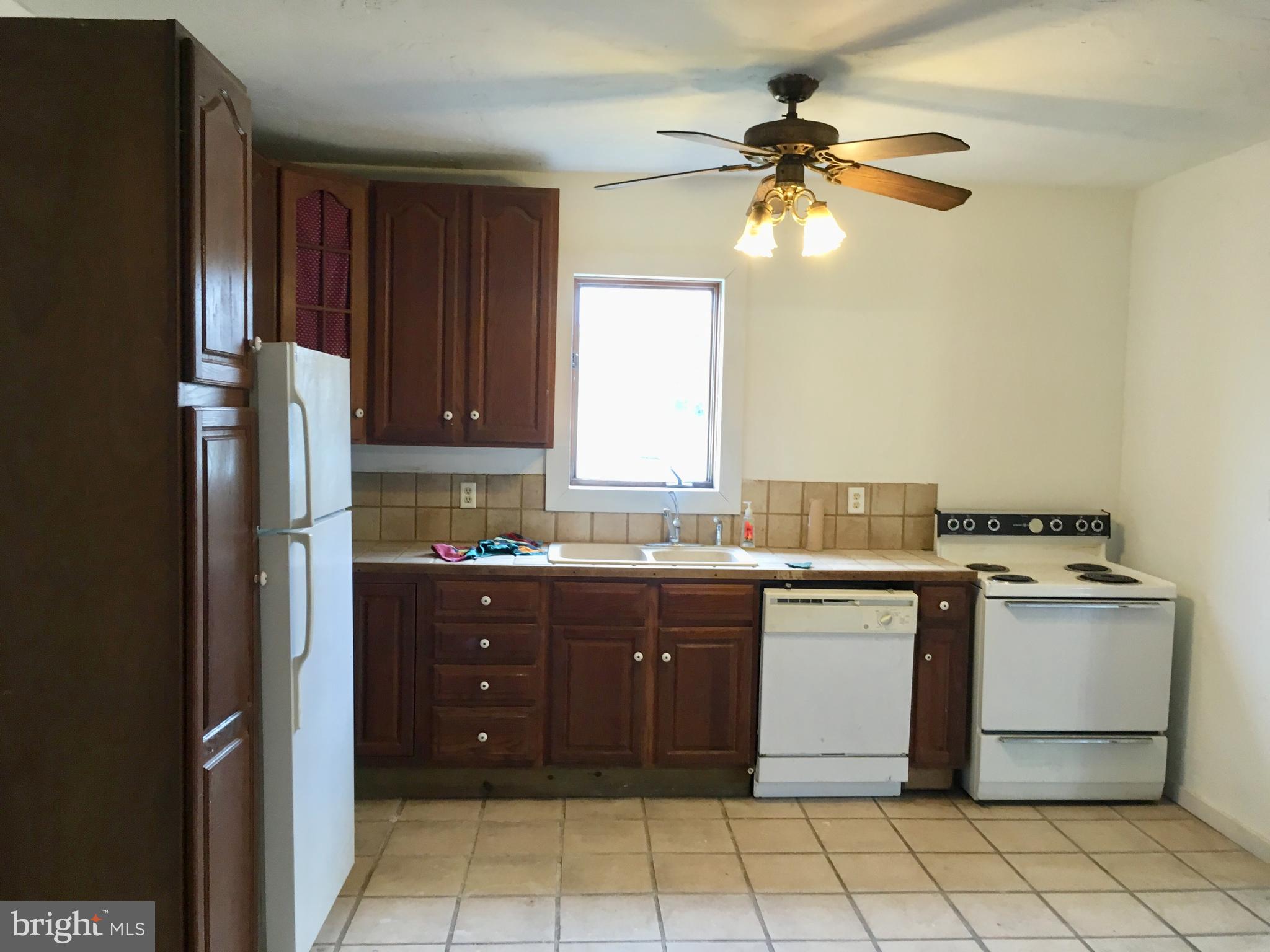 332 Home Road Abbottstown, PA 17301 - Photo 5 of 12 Gallery Image 5