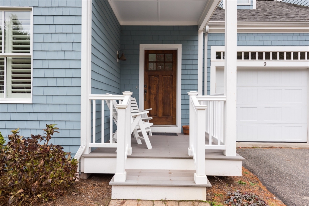 9 Hathaway Pond Circle, Unit 9 Rochester, MA 02770 - Photo 5 of 38