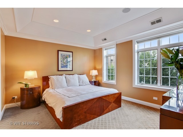 1750 West Surf Street Chicago, IL 60657 - Photo 19 of 25