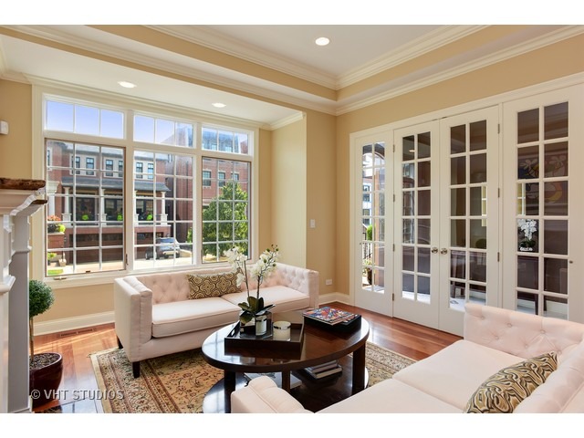 1750 West Surf Street Chicago, IL 60657 - Photo 4 of 25
