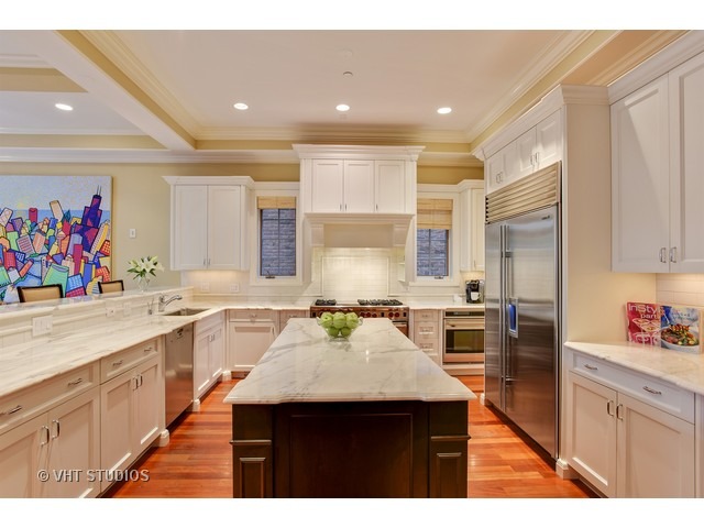 1750 West Surf Street Chicago, IL 60657 - Photo 8 of 25