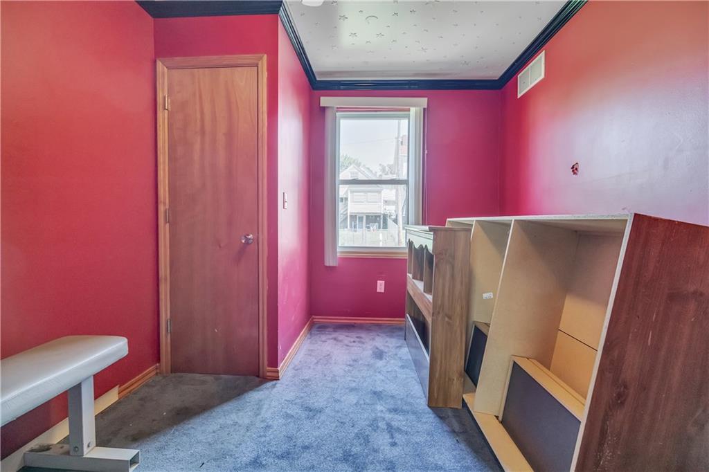 726 Chartiers Avenue McKees Rocks, PA 15136 - Photo 22 of 25 THIRD BEDROOM (12x9)