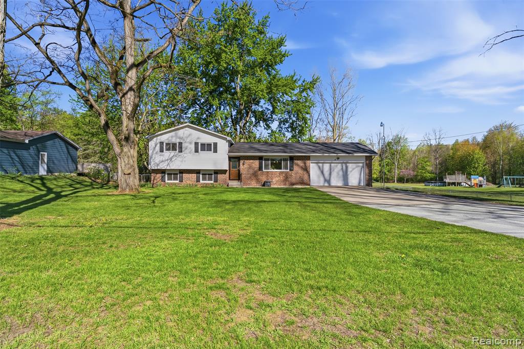 14433 Tuscola Road Clio, MI 48420 - Photo 2 of 43