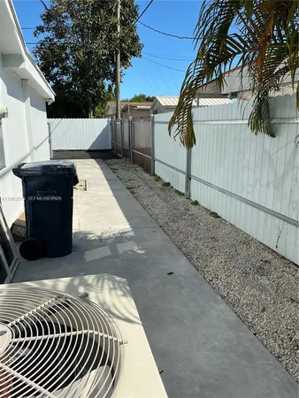 $2,800 | 14821 Southwest 104th Avenue, Miami, FL 33176