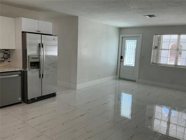 $2,800 | 14821 Southwest 104th Avenue, Miami, FL 33176