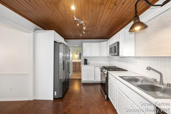 $379,900 | 177 Prospect Street, Rockford, MI 49341