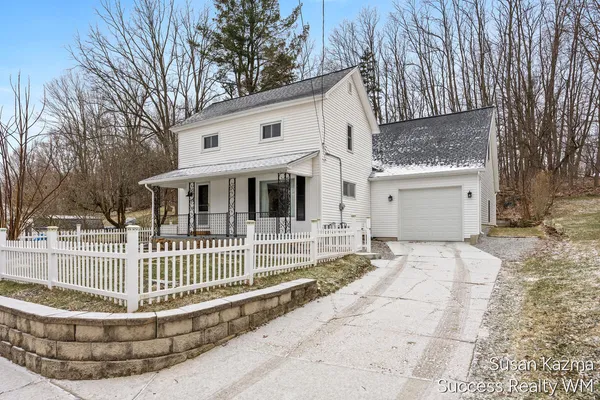 $379,900 | 177 Prospect Street, Rockford, MI 49341