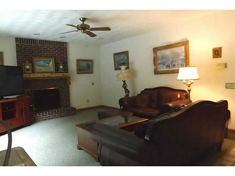 1140 High Hawk Road East Greenwich, RI 02818 - Photo 7 of 18 Den/Family/Great Room. Spacious family room adjacent to Kitchen