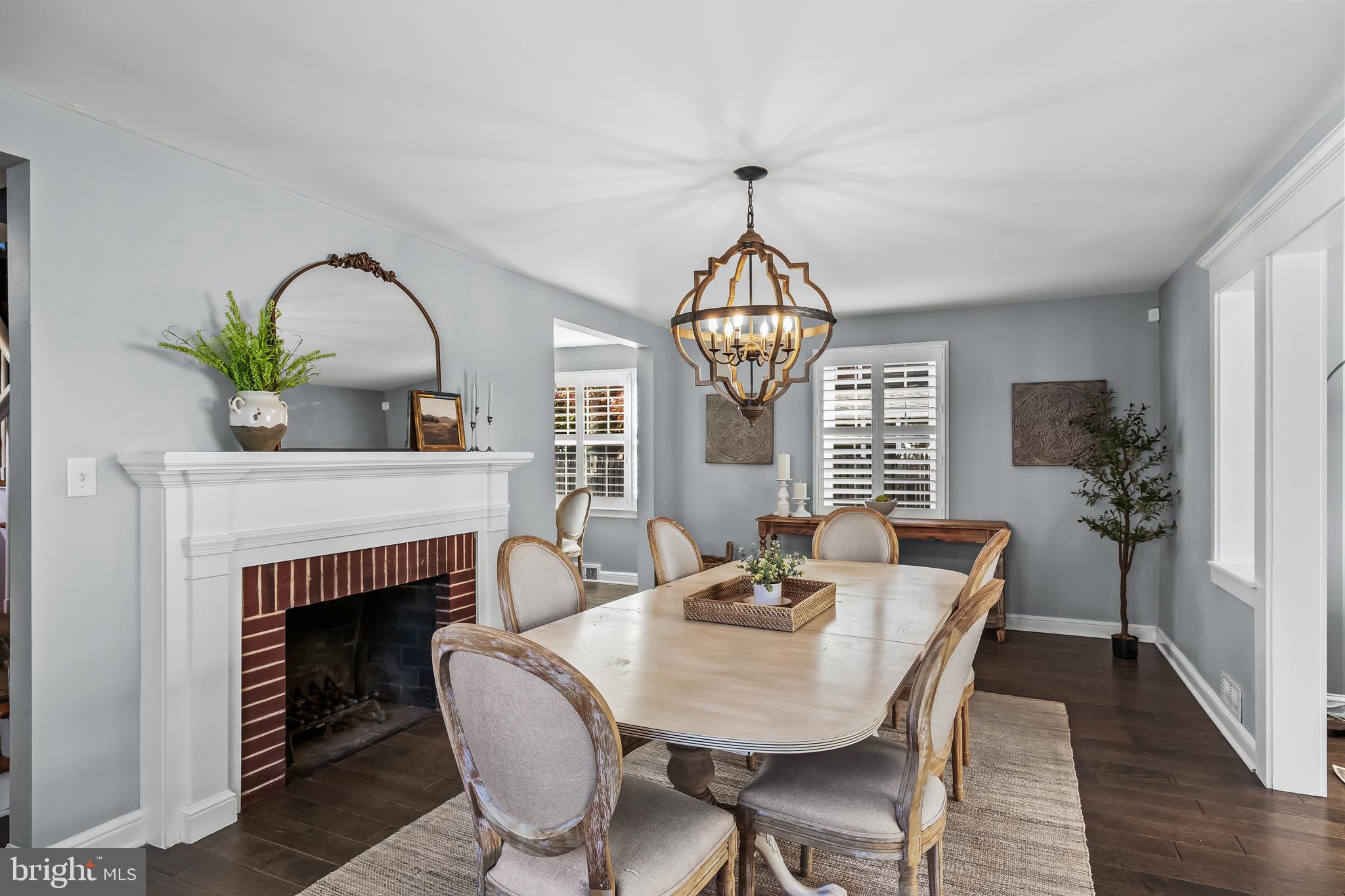 531 Covington Terrace Moorestown, NJ 08057 - Photo 7 of 35 a view of a livingroom with furniture and window