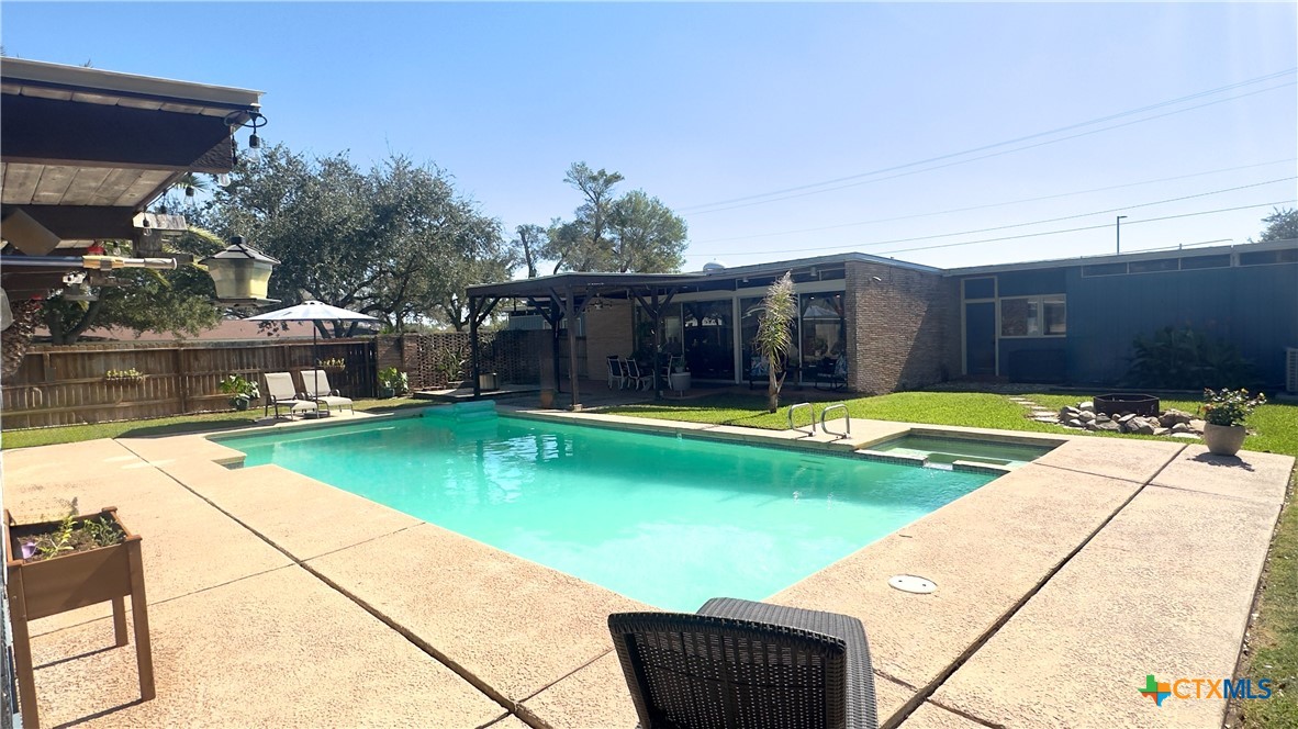 601 Lawrence Street Refugio, TX 78377 - Photo 34 of 42