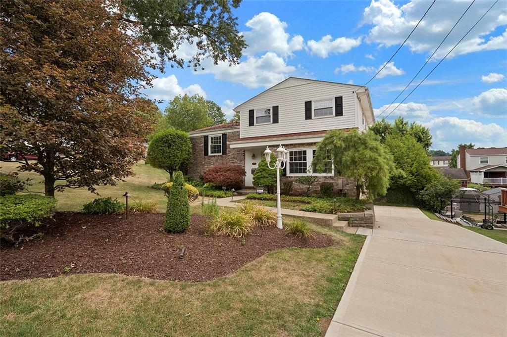 105 Cherrytree Road Carnegie, PA 15106 - Photo 2 of 23 Gallery Image 2