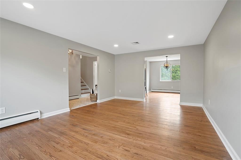 105 Cherrytree Road Carnegie, PA 15106 - Photo 7 of 23 Gallery Image 7