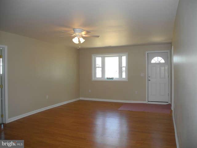 6715 Cornell Road Middle River, MD 21220 - Photo 4 of 22 Living Room