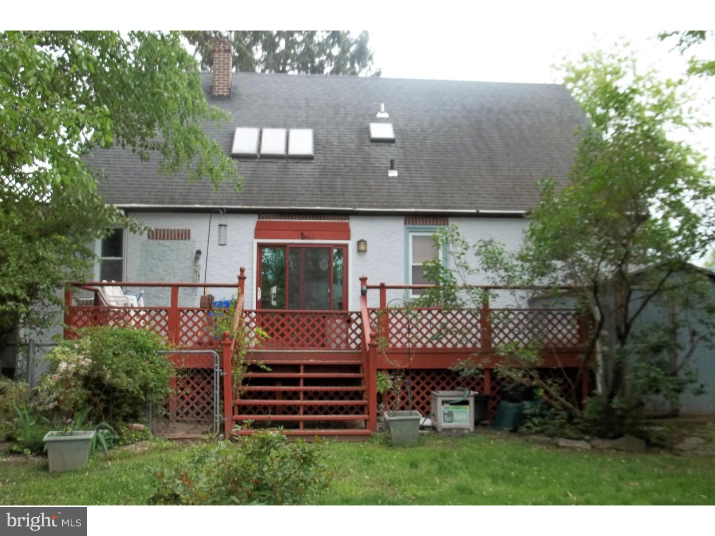 7940 Verree Road Philadelphia, PA 19111 - Photo 3 of 25 Deck