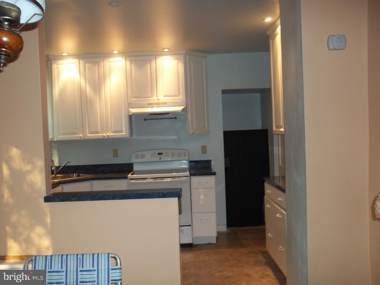 7940 Verree Road Philadelphia, PA 19111 - Photo 9 of 25 Kitchen