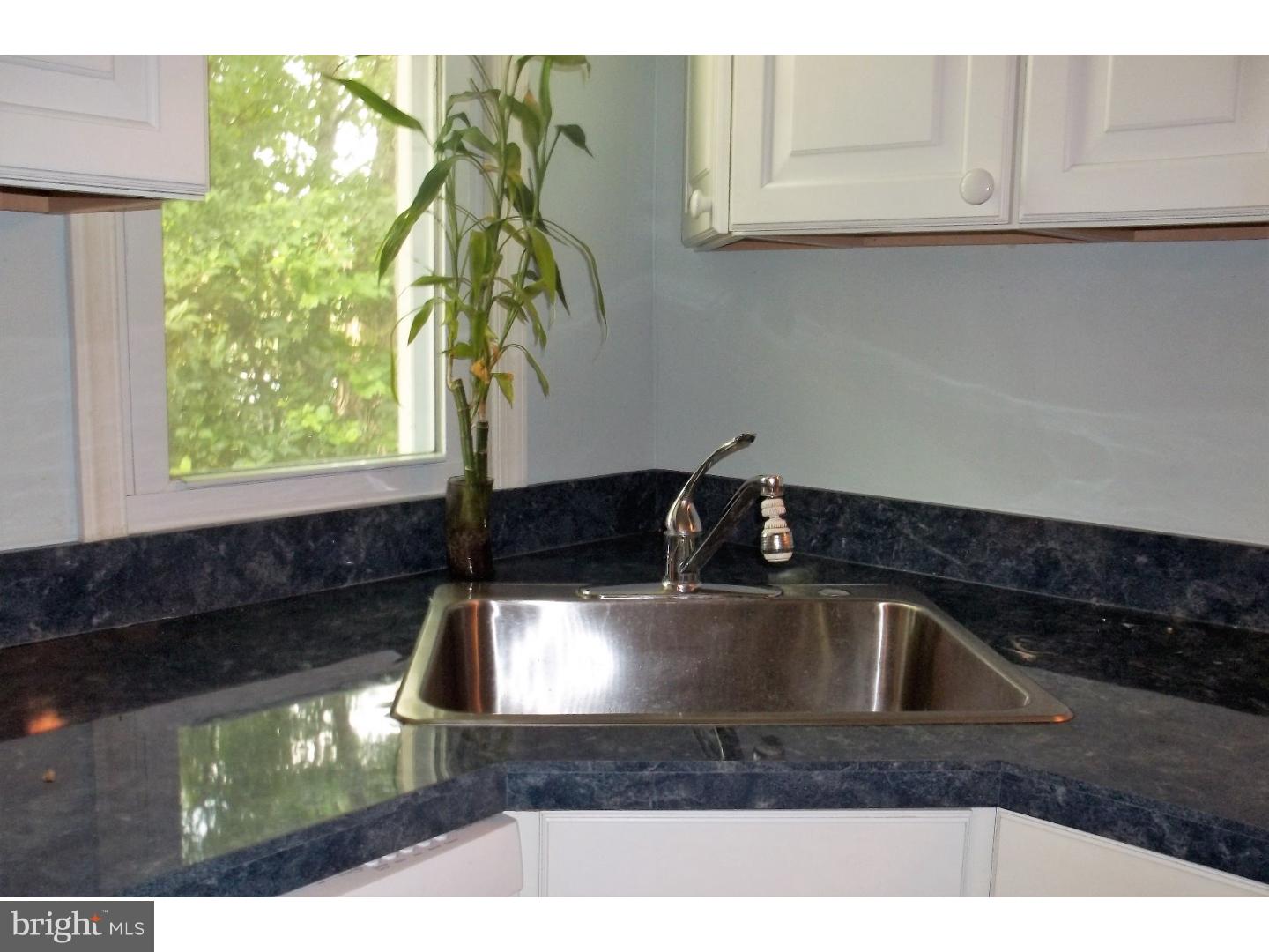 7940 Verree Road Philadelphia, PA 19111 - Photo 10 of 25 Kitchen
