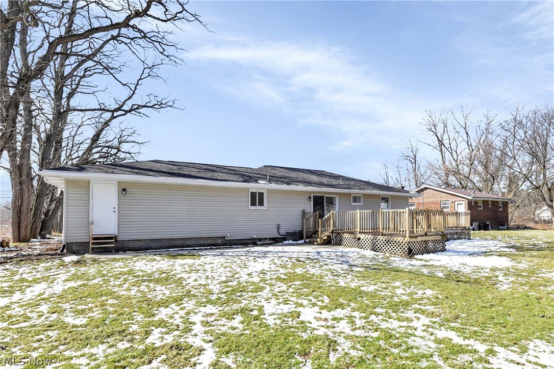 6672 Cleveland Road Ravenna, OH 44266 - Photo 6 of 34 Back side view of house