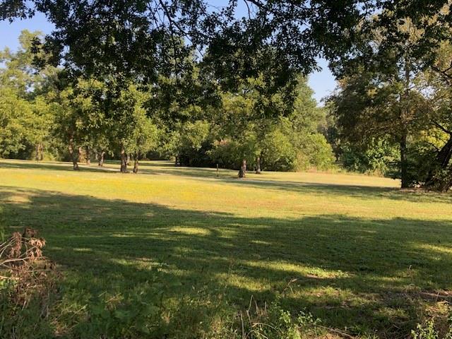 812 South 6th Street Bonham, TX 75418 - Photo 2 of 5 a view of an ocean and beach