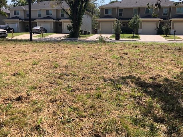 812 South 6th Street Bonham, TX 75418 - Photo 3 of 5