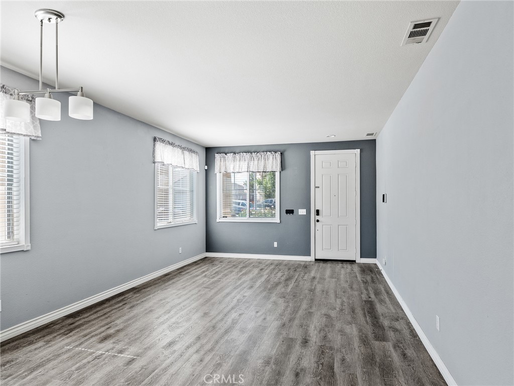 8923 Azalea Springs Road Oak Hills, CA 92344 - Photo 9 of 46 Entry