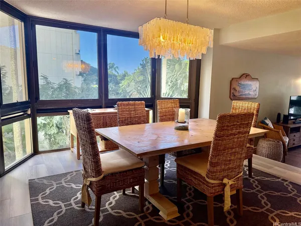 $4,250 | 501 Hahaione Street, Unit 4L, Honolulu, HI 96825