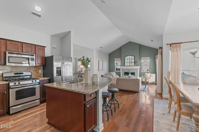 $450,000 | 5224 Niagra Drive, Chapel Hill, NC 27517