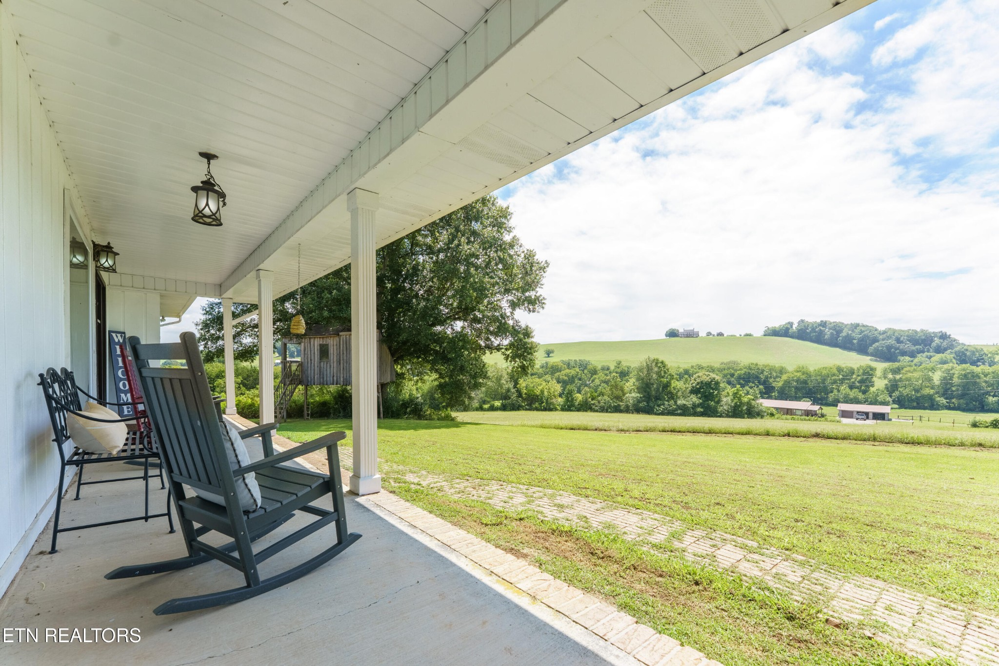13152 Roberson Spring Road Loudon, TN 37774 - Photo 2 of 31