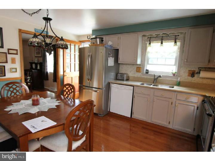 1363 Ridgeview Circle Downingtown, PA 19335 - Photo 15 of 24 Kitchen
