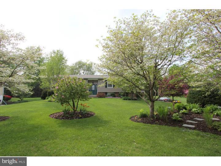 1363 Ridgeview Circle Downingtown, PA 19335 - Photo 3 of 24 Exterior Front