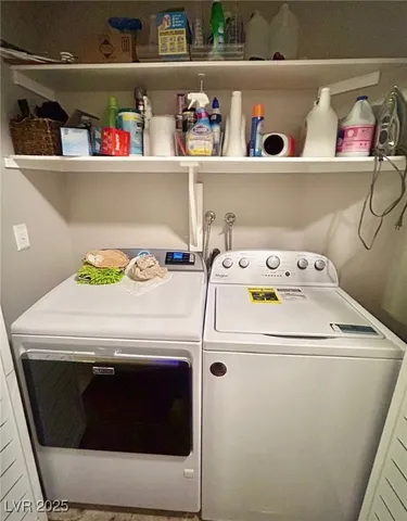 $445,950 | 533 Calypso Drive, Henderson, NV 89002