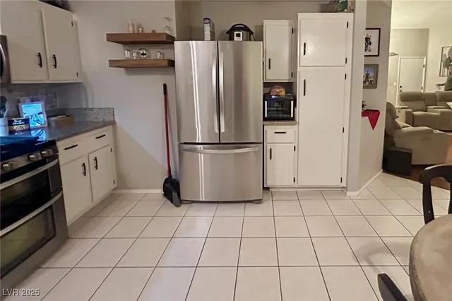 $445,950 | 533 Calypso Drive, Henderson, NV 89002