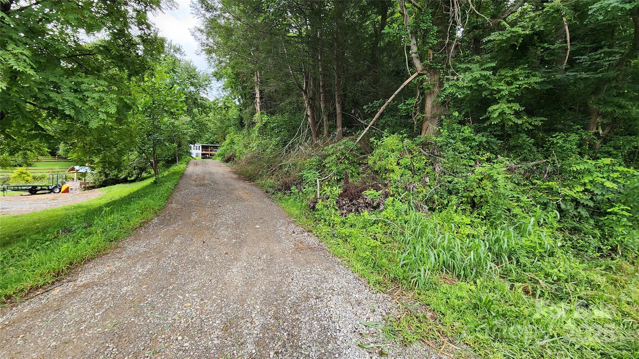8625-06-2360 Raccoon Road North, Unit 2 Waynesville, NC 28786 - Photo 2 of 8 Gallery Image 2