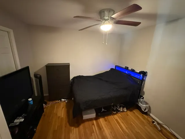 $179,900 | 8936 Northshore Drive, Unit 104D, Des Plaines, IL 60016