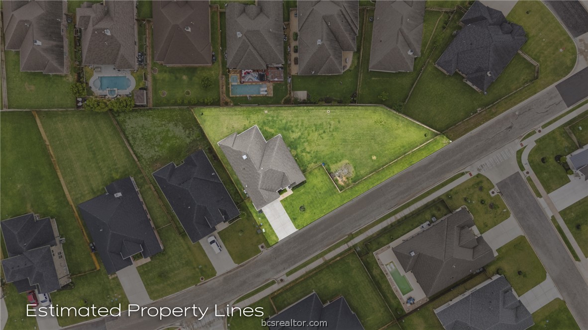 3520 Fairhope Way Bryan, TX 77808 - Photo 38 of 39 a view of a yard