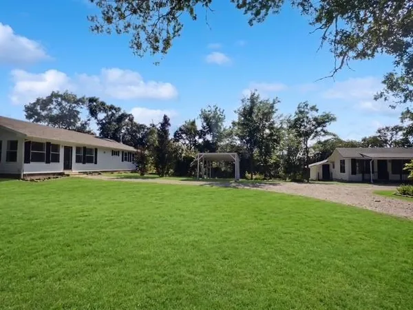 $469,000 | 4078 Farm To Market 121, Van Alstyne, TX 75495