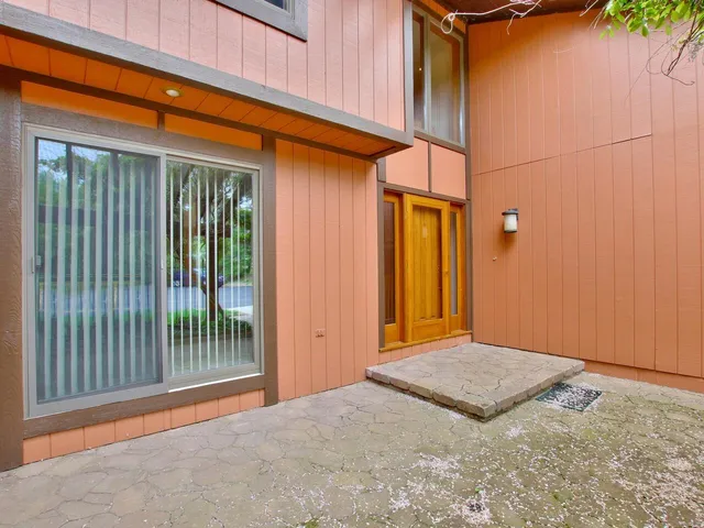 $625,000 | 405 Country Club Road, Arkansas City, KS 67005