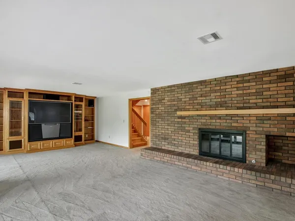 $625,000 | 405 Country Club Road, Arkansas City, KS 67005