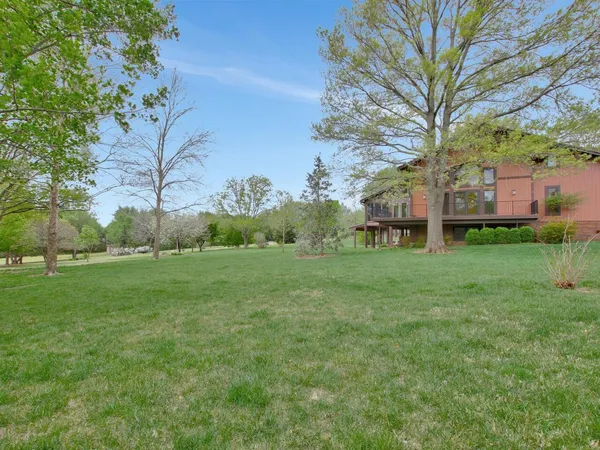 $625,000 | 405 Country Club Road, Arkansas City, KS 67005