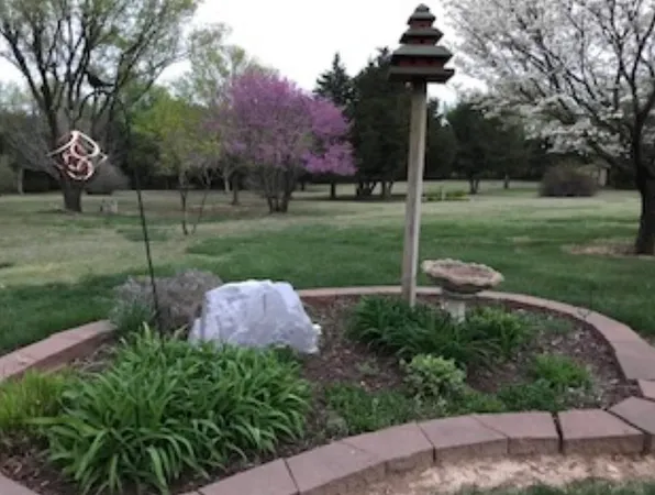 $625,000 | 405 Country Club Road, Arkansas City, KS 67005