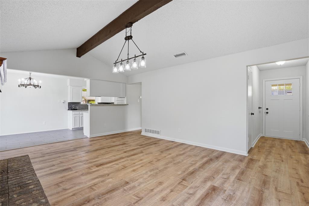 6021 Dusty Road Watauga, TX 76148 - Photo 8 of 37