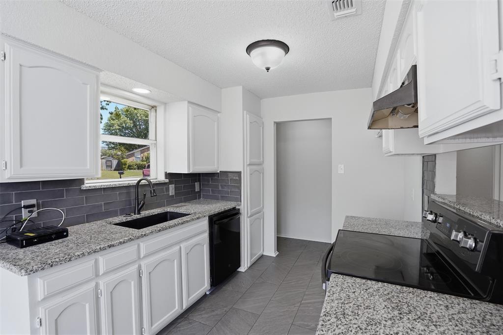 6021 Dusty Road Watauga, TX 76148 - Photo 10 of 37