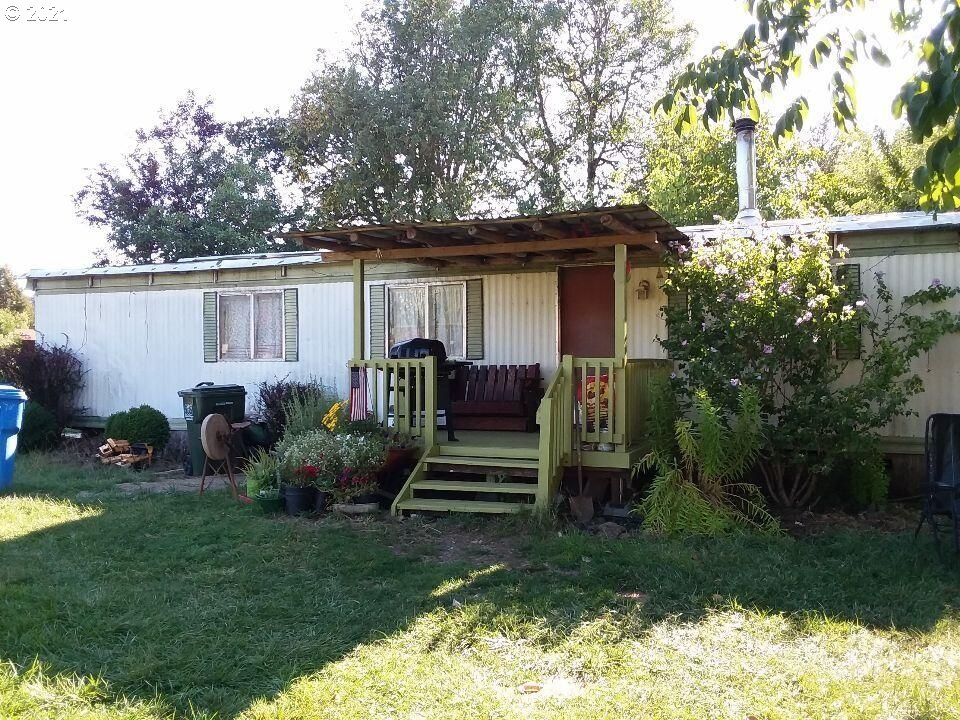 911 Deer Creek Road Selma, OR 97538 - Photo 1 of 19 Gallery Image 1