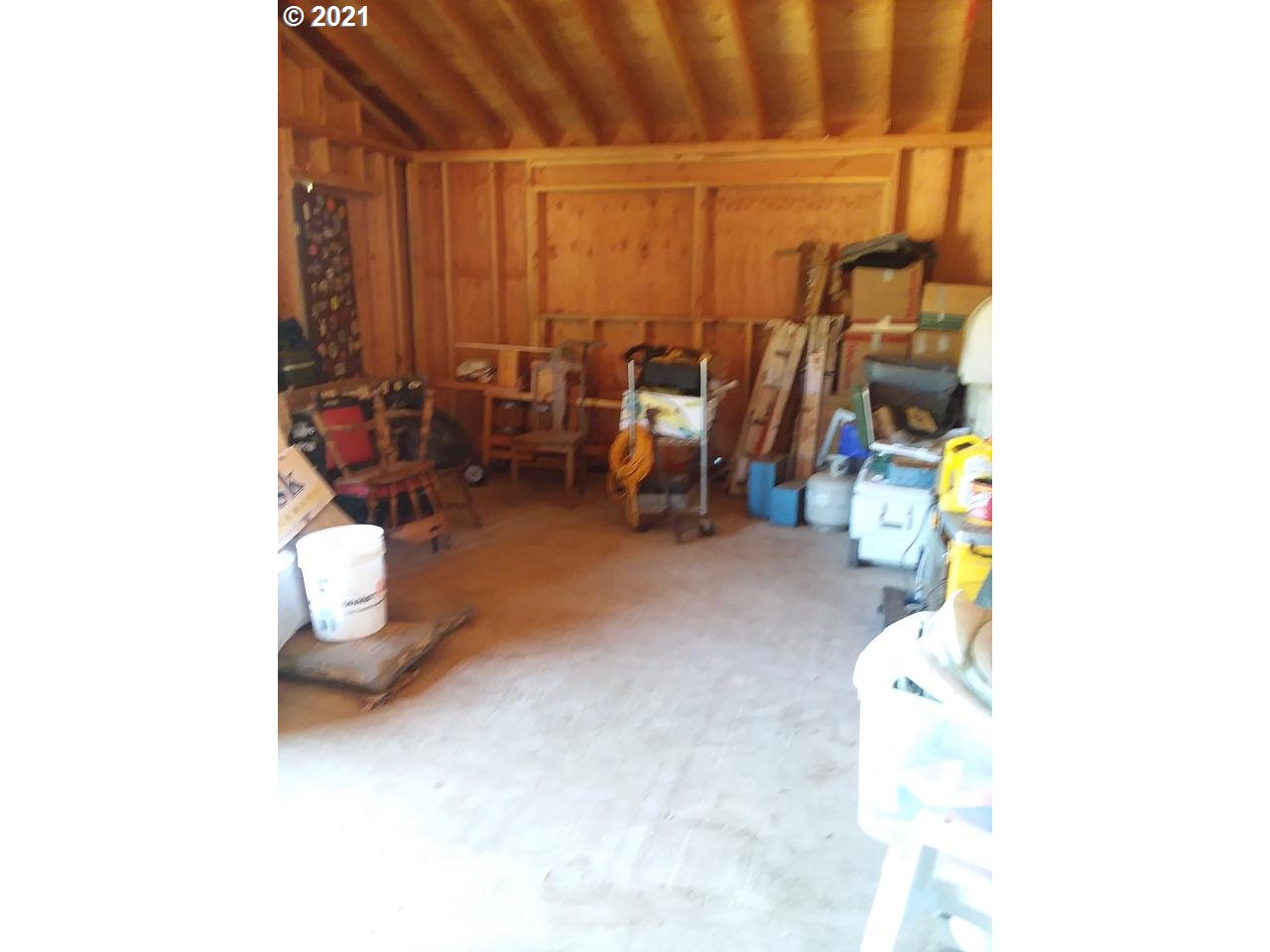 911 Deer Creek Road Selma, OR 97538 - Photo 11 of 19 Gallery Image 11
