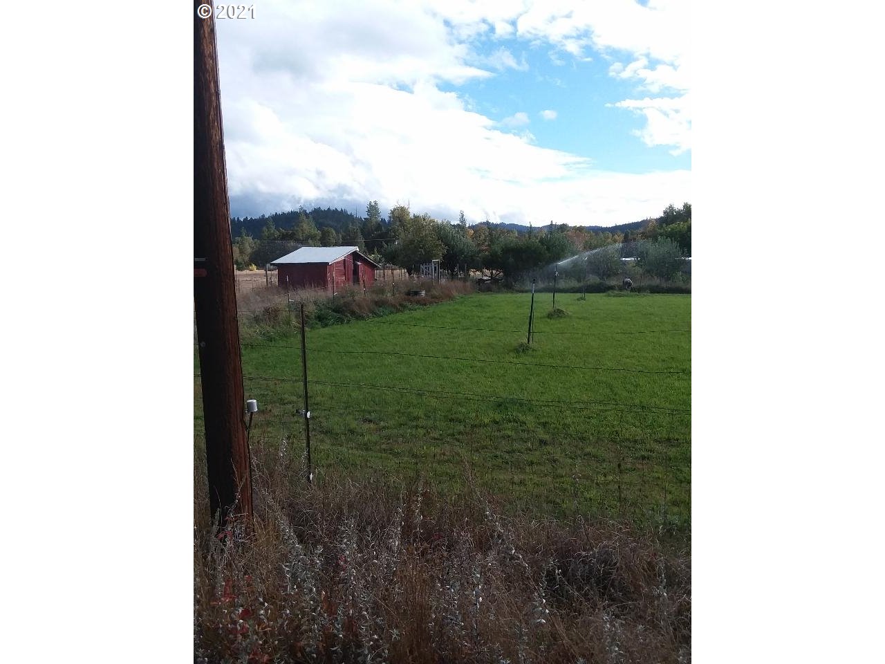 911 Deer Creek Road Selma, OR 97538 - Photo 10 of 19 Gallery Image 10