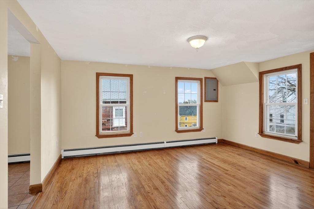 17 Mason Street Hudson, MA 01749 - Photo 4 of 28