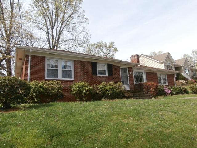 1140 Persinger Road Southwest Roanoke, VA 24015 - Photo 1 of 20 Persinger Rd front