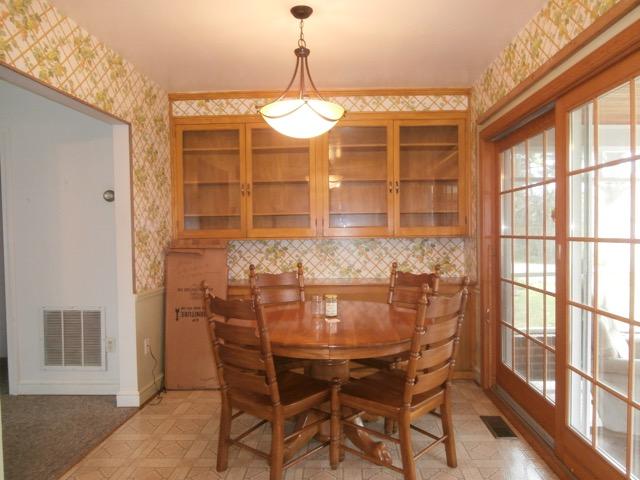 1140 Persinger Road Southwest Roanoke, VA 24015 - Photo 7 of 20 Dining Area