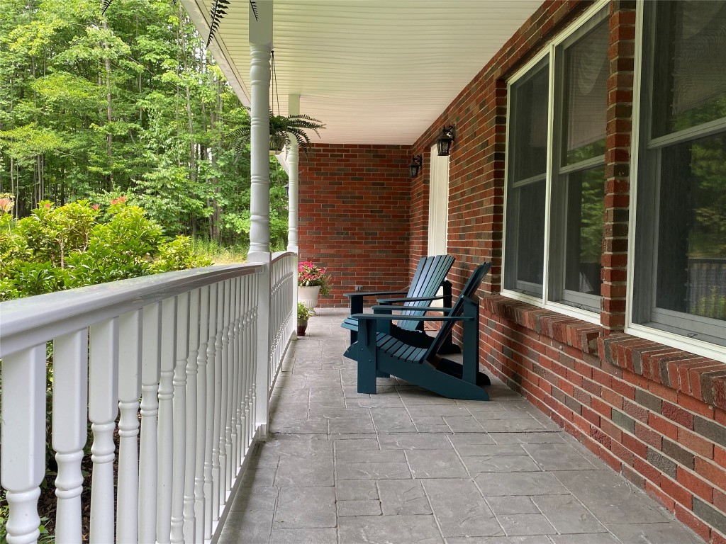 4598 Foster Valley Road Endicott, NY 13760 - Photo 7 of 37 Gallery Image 7